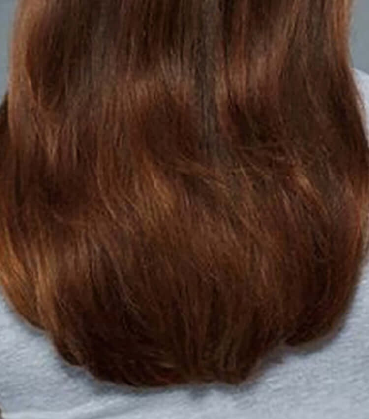 شامبو أفريل بزيت فيتامين إي + البيوتين منخفض الكبريتات للشعر غير الصحي والهش